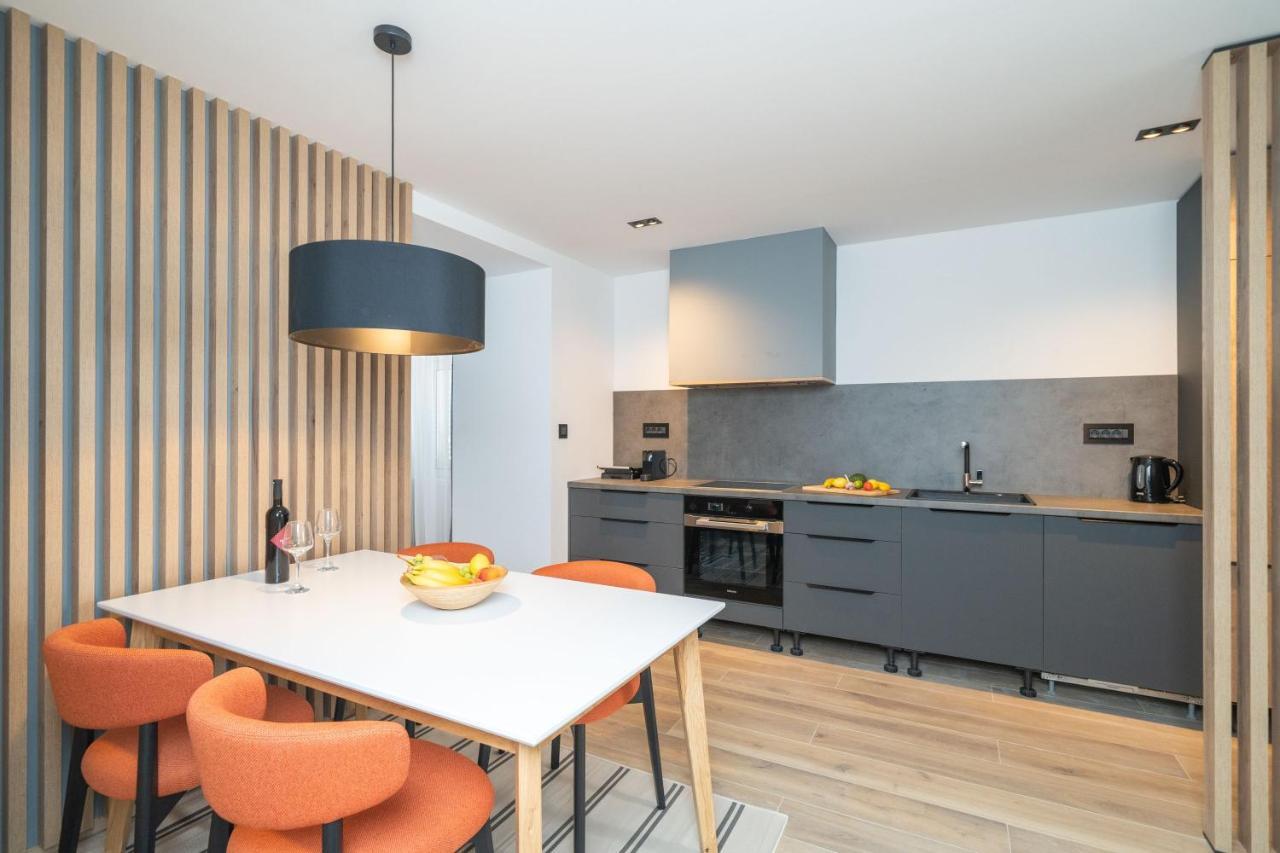 Apartments Villa Royale 챠브타트 외부 사진