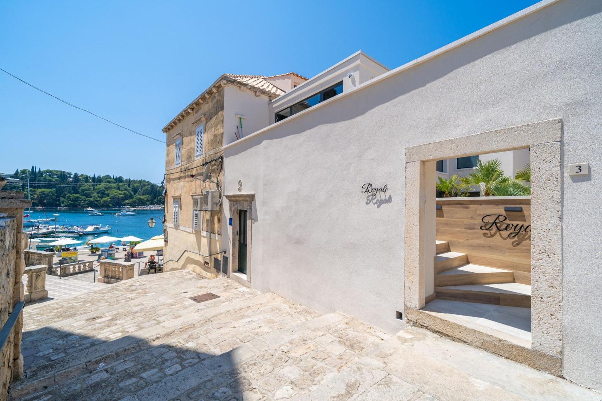 Apartments Villa Royale 챠브타트 외부 사진