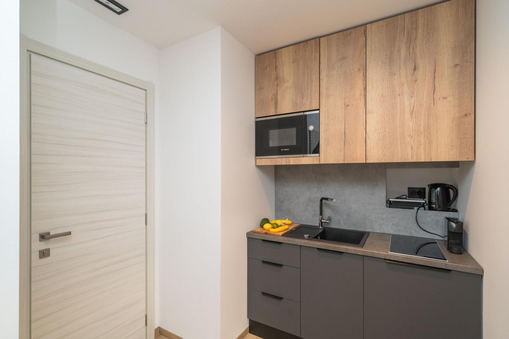Apartments Villa Royale 챠브타트 외부 사진