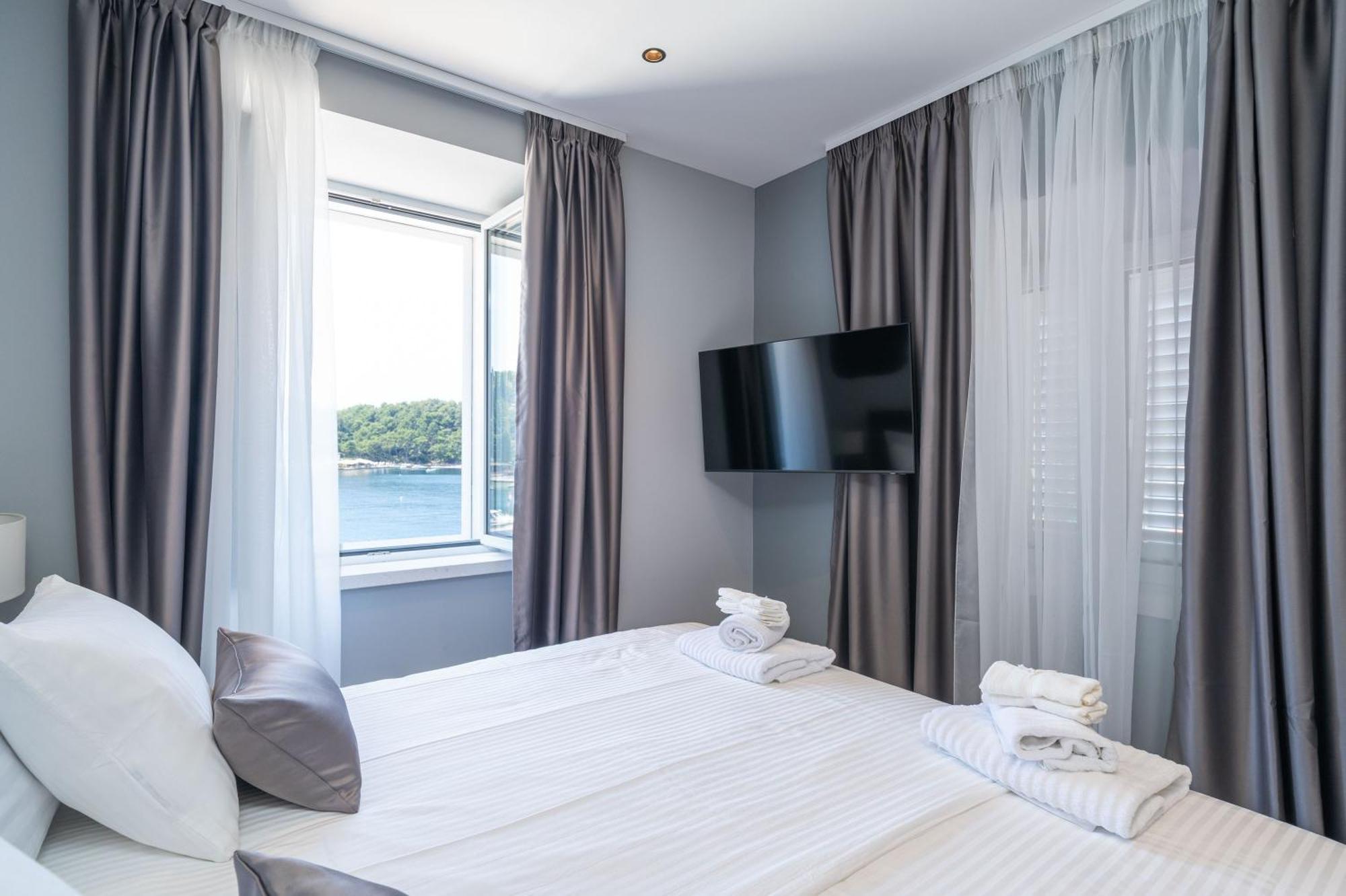 Apartments Villa Royale 챠브타트 외부 사진