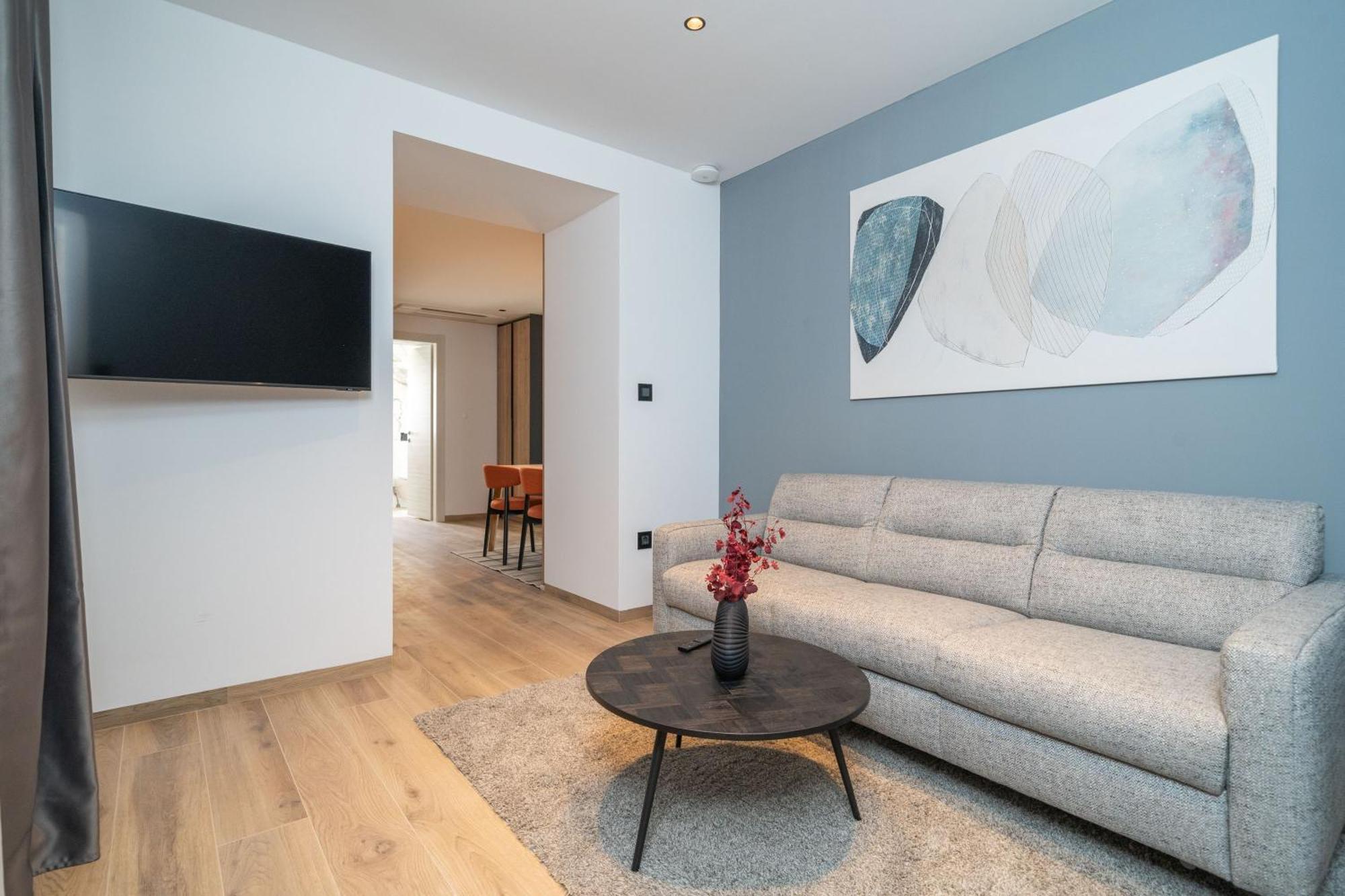 Apartments Villa Royale 챠브타트 외부 사진